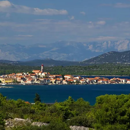 In 3837-4 Betina (Sibenik-Knin)